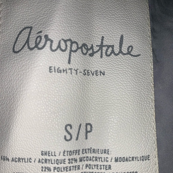 Aeropostale faux fur vest - Picture 3 of 6